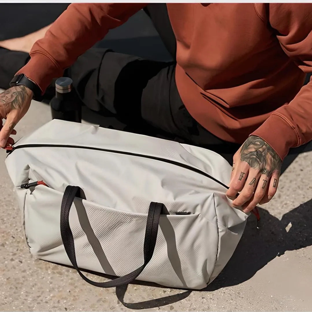 UrbanShift Versatile Duffle Bag