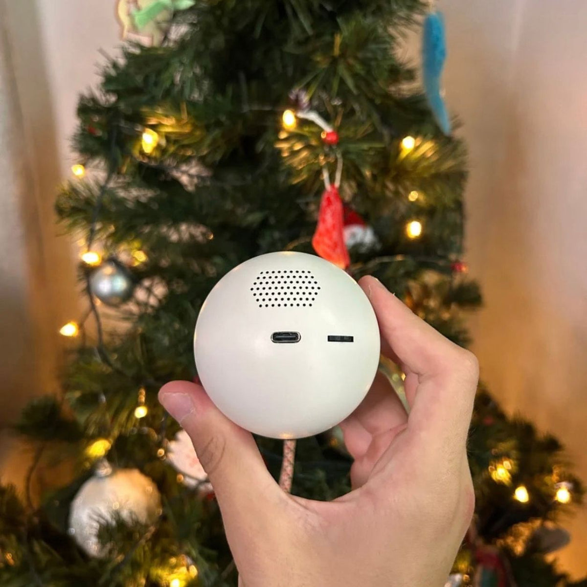 Memory Ball™ – Photo & Video Christmas Ornament Speaker