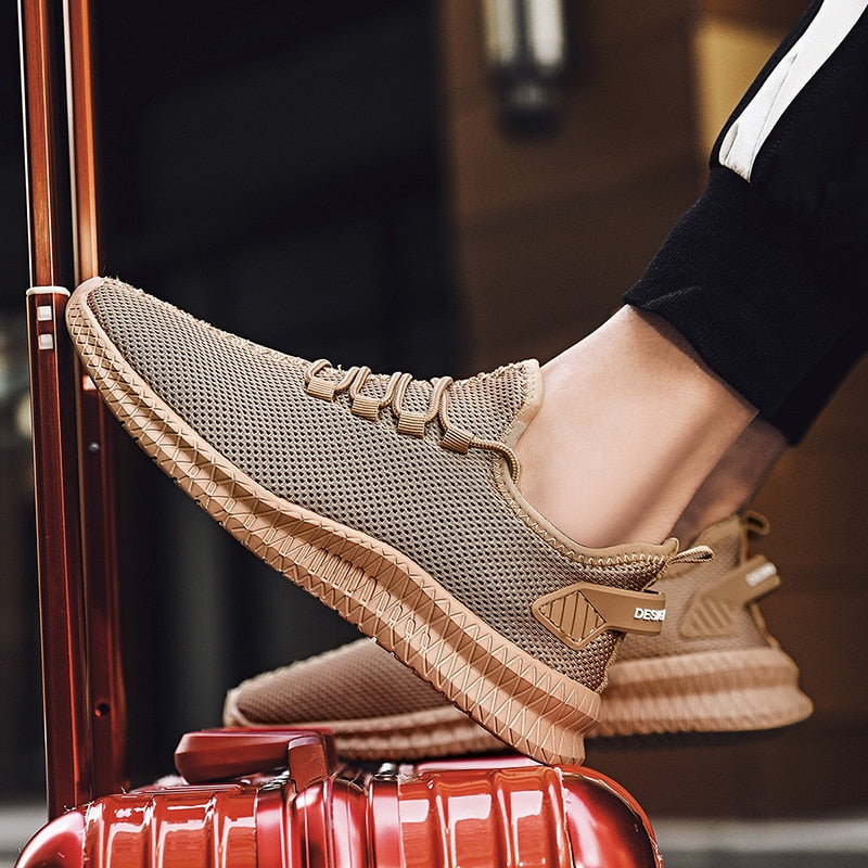 Lunaro Sneakers