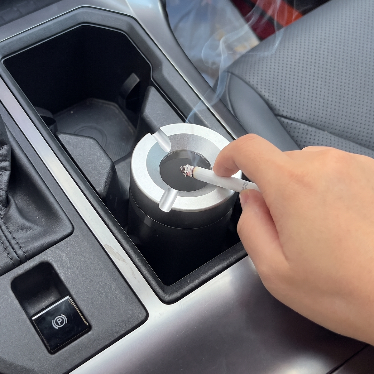 SpinSeal Car Ashtray